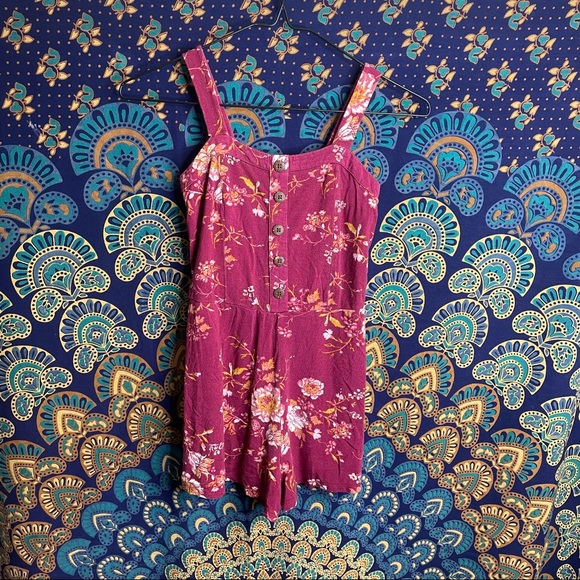 🦋5/20$🦋 Art Class floral romper - Picture 1 of 10